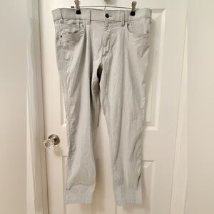 Haggar Active Series Stretch 5 Pocket Gray Pants Sz 38x30.  EUC AJ